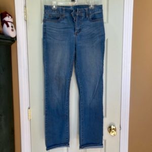 St. Johns Bay Light Colored Jeans.  Size 6.  Straight Leg